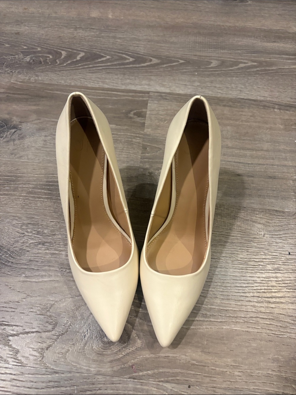 Just fab. Elegant Cream Pointed-Toe Women's Pumps